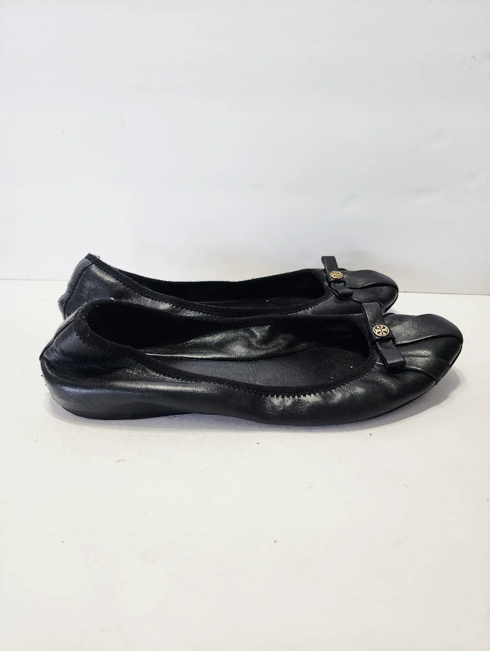 Tory Burch Black Square-Toe Ballet Flats with Bow and Logo Charm Size 10